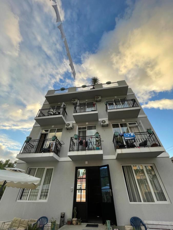 Hotel CHARLI Gonio Buitenkant foto
