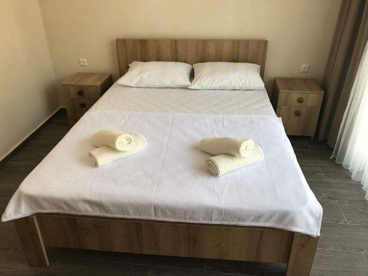 Hotel CHARLI Gonio Buitenkant foto