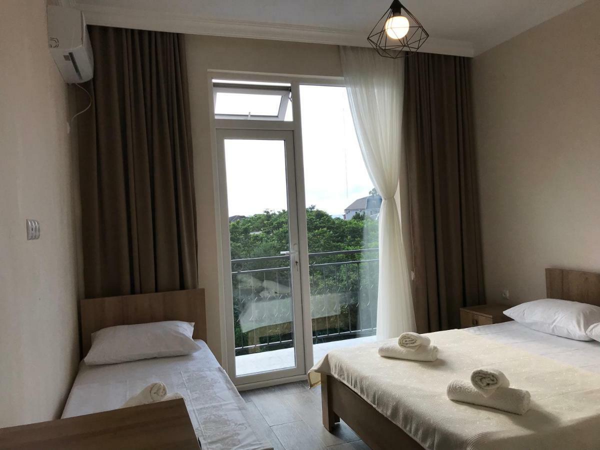 Hotel CHARLI Gonio Buitenkant foto