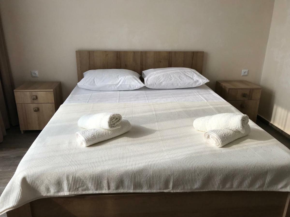 Hotel CHARLI Gonio Buitenkant foto