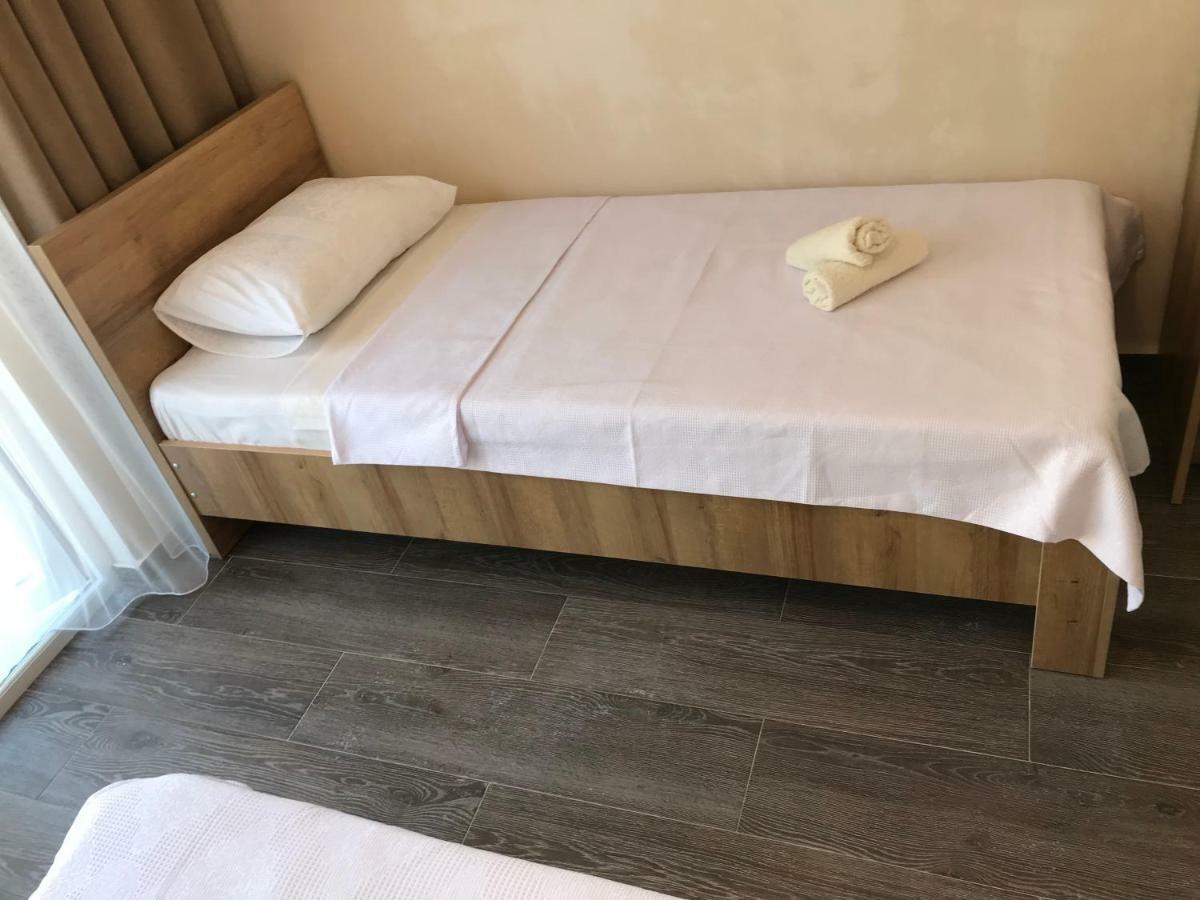Hotel CHARLI Gonio Buitenkant foto