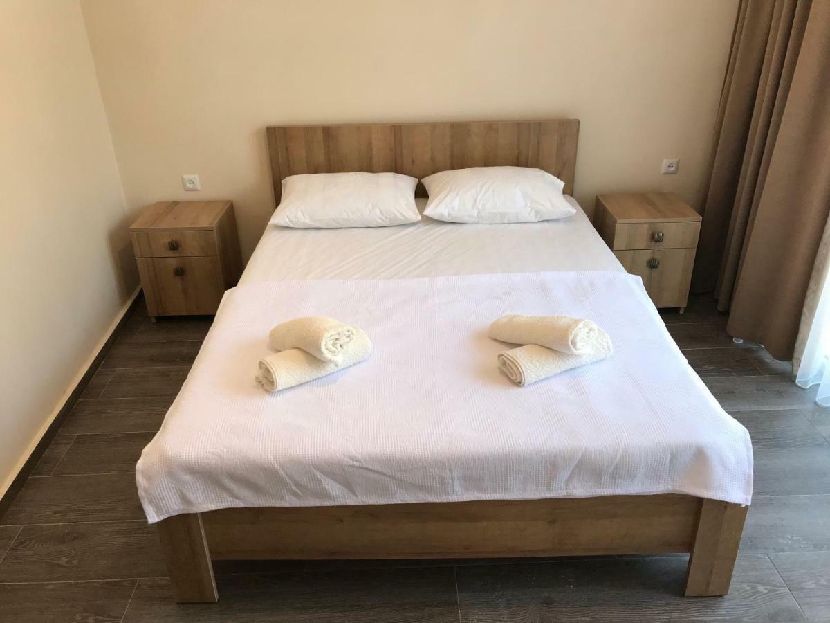 Hotel CHARLI Gonio Buitenkant foto