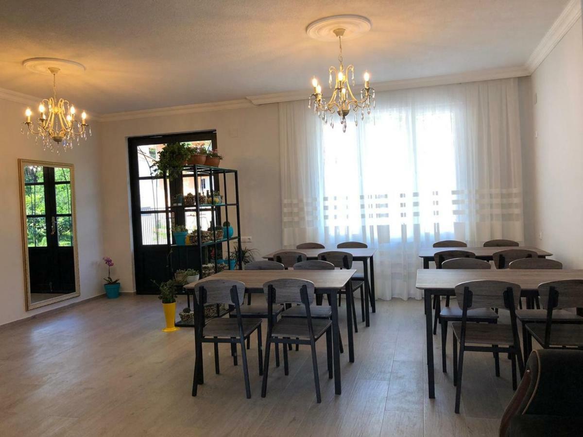 Hotel CHARLI Gonio Buitenkant foto